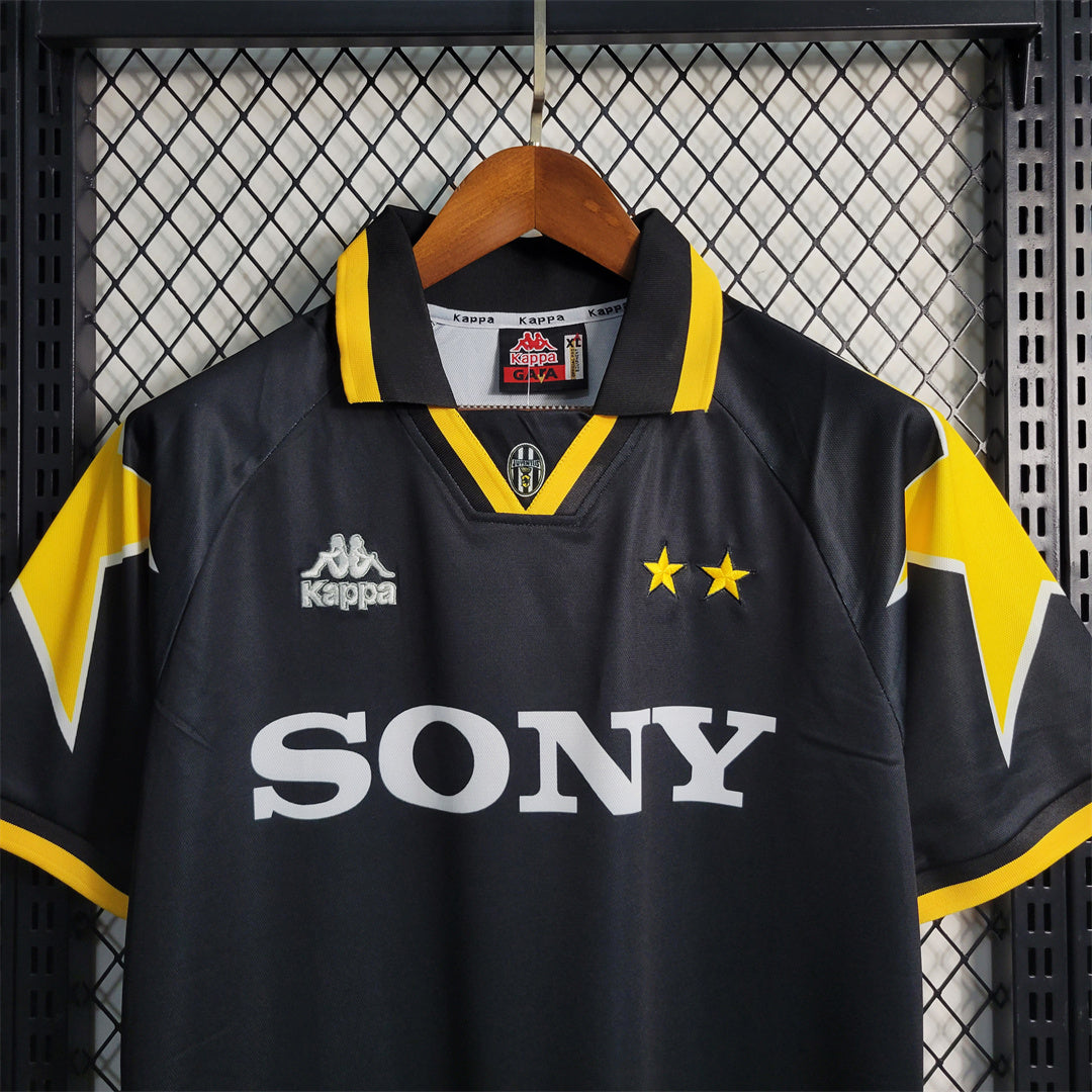 JUVENTUS (Casa) 1995-1997